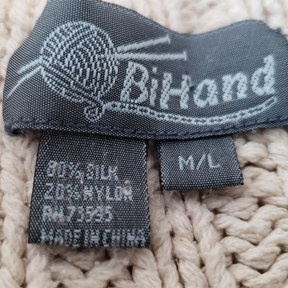Vintsge BiHand cable knit Sz M/L 80% Silk 20% Nylon ceramic buttons - Picture 3 of 12